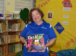 Digna Hernández se ha dedicado a leer cuentos a niños para que se enamoren de la lectura.  Es conocida por leer cuentos infantiles con su sección “Titi Angie cuentos cuenta” en Arranca PR y en el programa “Mundo de Palabras”.