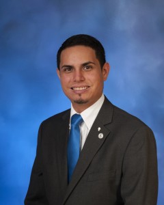 El estudiante Javier A. Meléndez Irizarry, representante estudiantil ante la Junta de Síndicos, compartió una comunicación  sobre la implementación del I.V.A.
