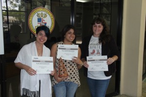 Georgina Pérez González, Yalexis Vega Rivera e Idalee Aguirre Torres obtuvieron la categoría bronce en el certamen Cúspide.  