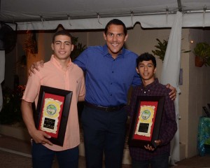 Los Pioneros de La Católica Jeffrey Ruiz, judoka y Ricardo Jiménez, tenismesista recibieron la distinción Valores del Año 2014-2015 por sus excelentes ejecutorias deportivas. 