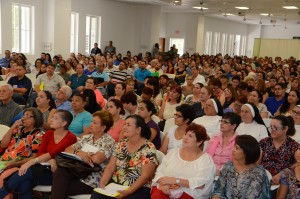 lrededor de 500 personas se dieron cita en el Centro Misionero de Villaregia en Arecibo para participar del taller “Maestros y Equidad de Género: Herramientas para educadores cristianos”. 