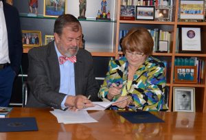 El presidente de la PUCPR, Dr. Jorge Iván Vélez Arocho concreta alianza educativa con la procuradora del Ciudadano, Iris Miriam Ruiz Class.