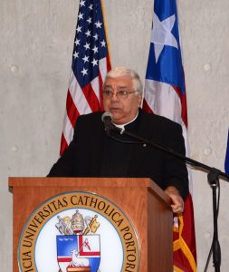 Mons. Ramón Suárez Polcari, canciller Arzobispado de la Habana en Cuba presentó la conferencia magistral.