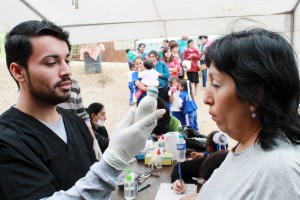 Los voluntarios coincidieron que esta fue una experiencia muy enriquecedora a nivel profesional sobre todo para los estudiantes interesados en continuar una carrera como profesionales de la salud.