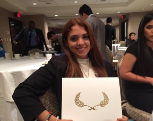 Lisamarie Tubens Díaz, estudiante de química, tuvo la oportunidad de asistir al evento STEM Summit, auspiciado por Ford Motor Company y la Hispanic Association for Colleges and Universities (HACU).