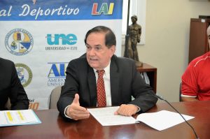 El comisionado de la LAI, José E. Arrarás, explicó los nuevos cambios para el año deportivo 2016-2017 que vienen a raíz del ajuste presupuestario solicitado.