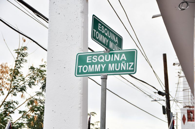 La Esquina Tommy Muñiz ubica entre la calle Villa, intersección con la calle Capitán Correa y Muñoz Rivera.