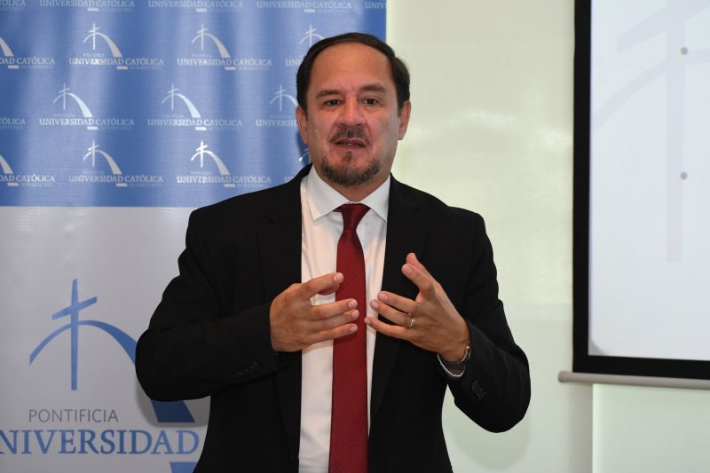 Dr. Hernán Vera Rodríguez, director del Observatorio de Sociedad, Gobernanza y Políticas Públicas de la PUCPR